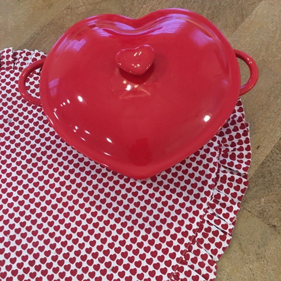 Heart oven safe ceramic dish!❤️ - Picture 4 of 8
